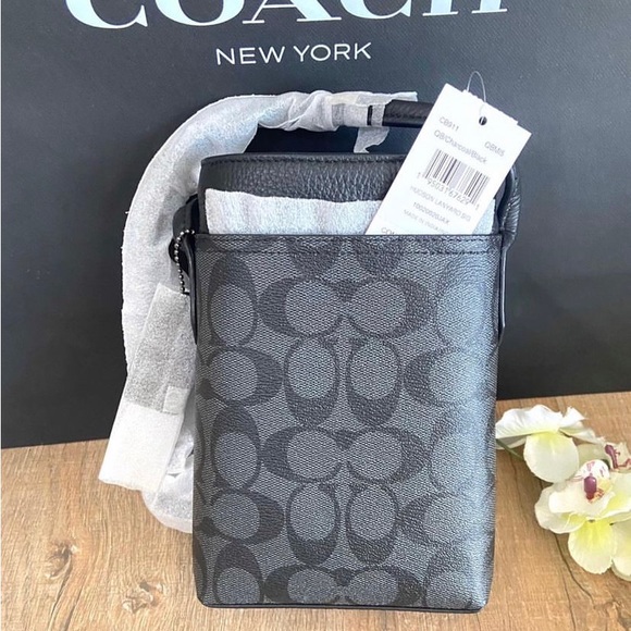 Coach CB911 Hudson Phone Lanyard In Signature Canvas - Picture 3 of 10